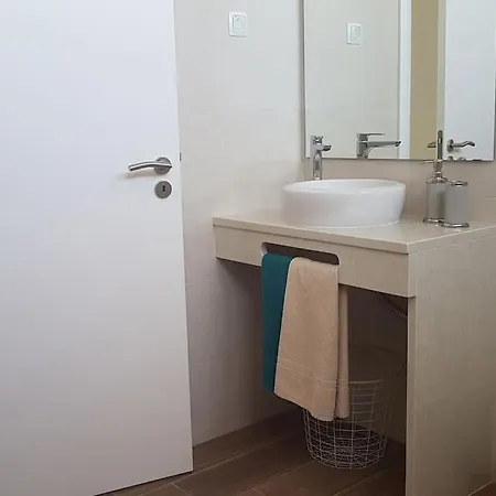 Cute Διαμέρισμα Ταβίρα